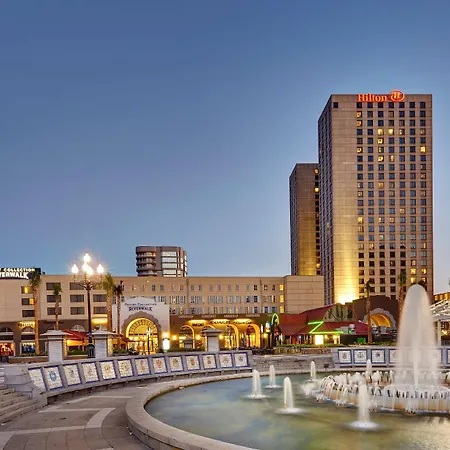 Hilton Riverside Hotel 4*