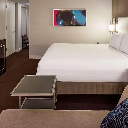 Hyatt Regency Hotel 4*