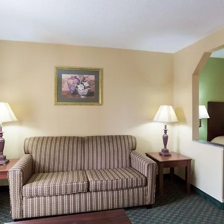 Rodeway & Gentilly Hotel 3*