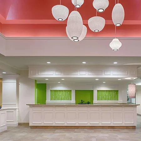 Hilton Garden French Quarter/cbd 3*