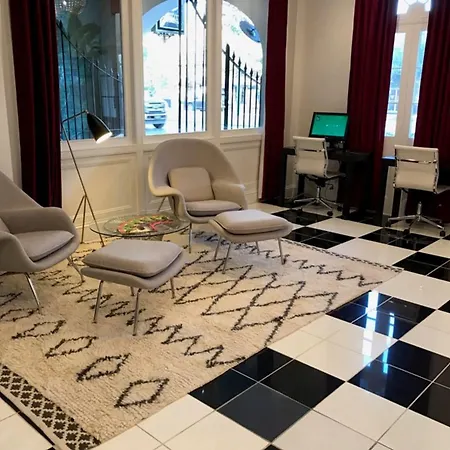 Maison Saint Charles Hotel 3*