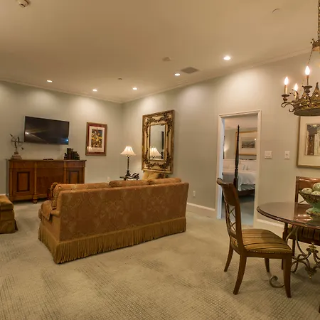 Bienville House Hotel 3*