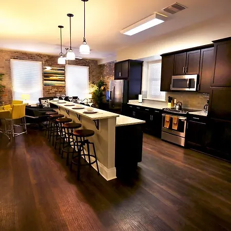 Apartment Camp Street By Alfred *