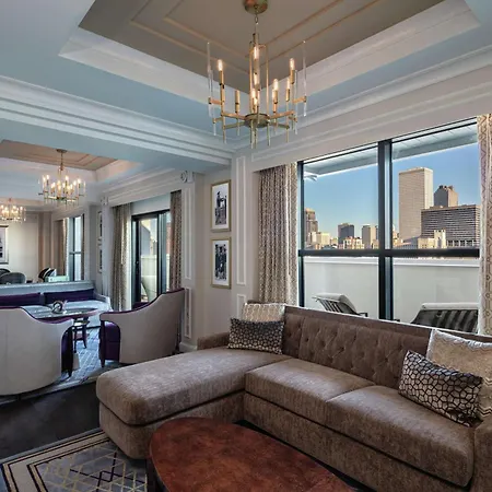 The Higgins New Orleans, Curio Collection By Hilton New Orleans