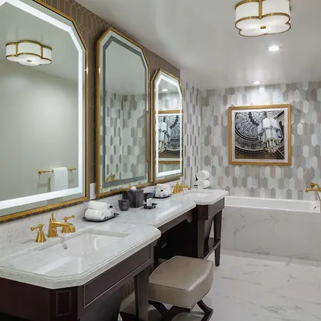 The Higgins New Orleans, Curio Collection By Hilton 4*