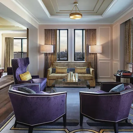 The Higgins New Orleans, Curio Collection By Hilton