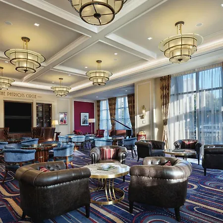 Hotel The Higgins New Orleans, Curio Collection By Hilton