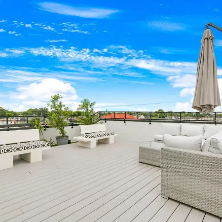 Villa Luxury 5 Bedroom With Rooftop *
