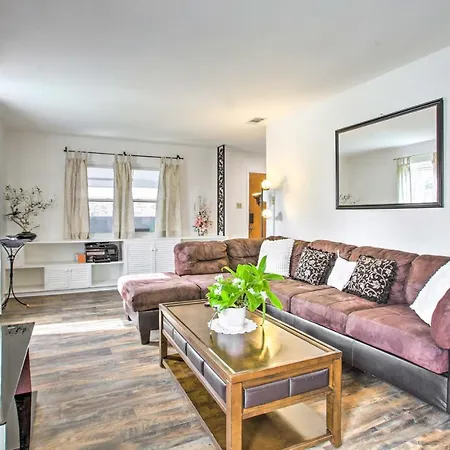 Holiday home Getaway About 7 Mi To French Quarter! *