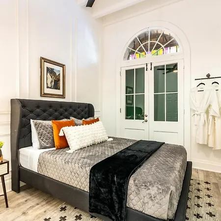 Saint Philip Hotel