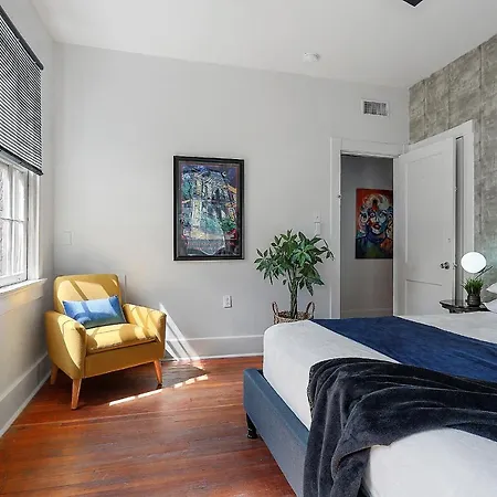 Apartment St Charles-mardi Gras 6bd