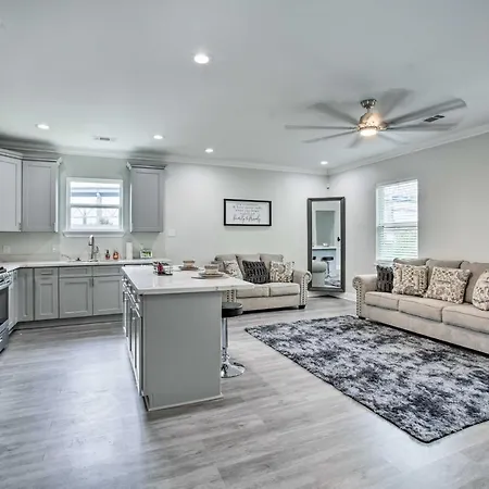 Holiday home 6 Mi To French Quarter: Modern Gem New Orleans
