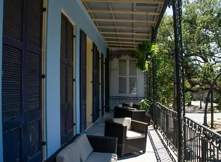 Jean Lafitte House Hotel