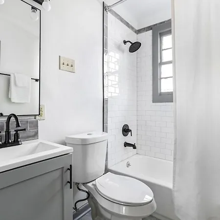 Apartment Cozy 2 Bedroom House In
