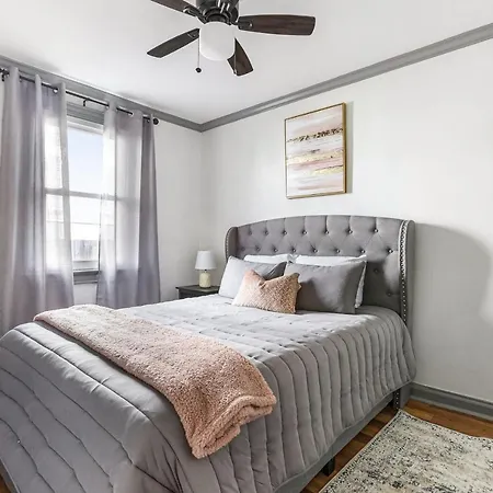 Cozy 2 Bedroom House In Apartment