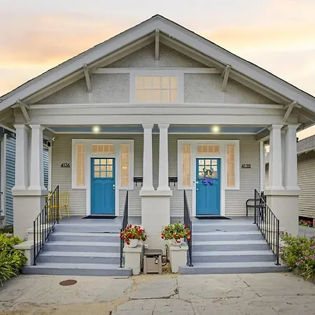 Colorful Streetcar Shotgun In The Heart Of Nola Holiday home New Orleans