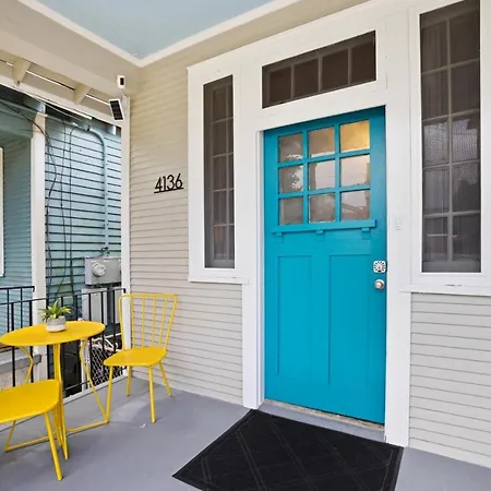 Holiday home Colorful Streetcar Shotgun In The Heart Of Nola