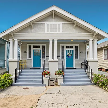Holiday home Colorful Streetcar Shotgun In The Heart Of Nola *