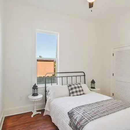 Large Orleans Villa *