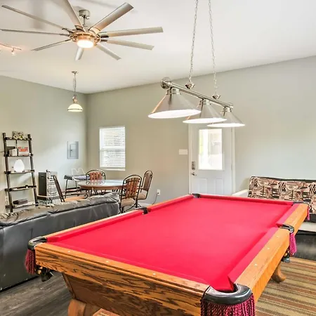 Holiday home 1 Mi To French Quarter: Walkable Nola Home! *