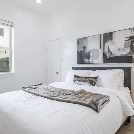 Luxury Nola Oasis W 6 Bedrooms Holiday home New Orleans