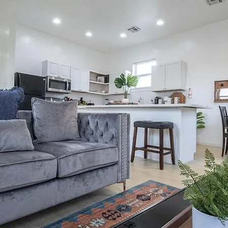Luxury Nola Oasis W 6 Bedrooms Holiday home *