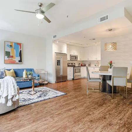 Apartment Modern & Fully Furnished In The Heart Of The *