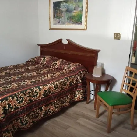 Hotel Empress *