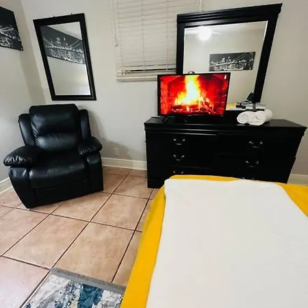 Holiday home Beautiful 2200 Sqft Close To Canal New Orleans
