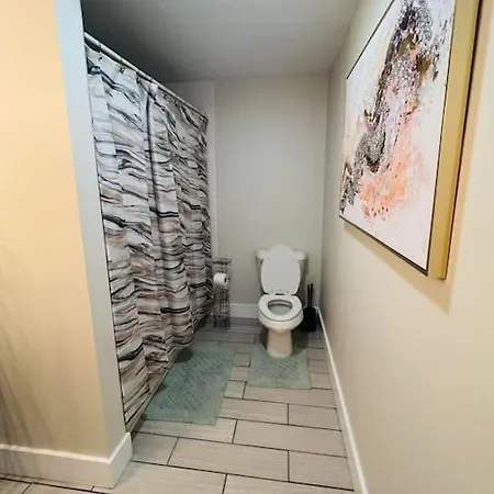 Beautiful Mid-city 8 Mins To Bourbon St Holiday home