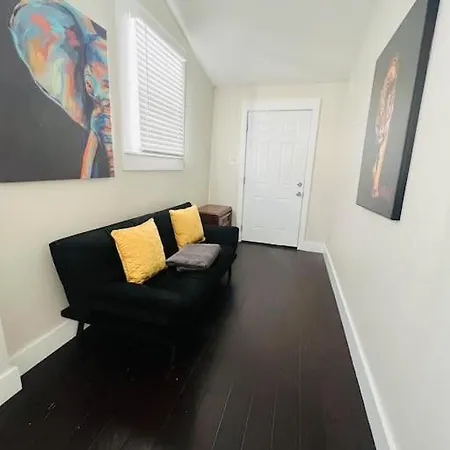 Beautiful Mid-city 8 Mins To Bourbon St Holiday home New Orleans