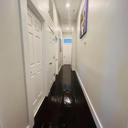 Beautiful Mid-city 8 Mins To Bourbon St Holiday home
