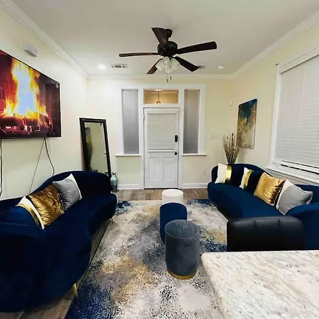 Blu'luxury 1.2 Miles To Canal