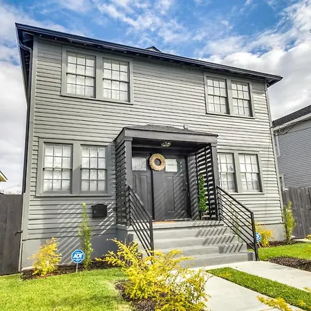 4 Mi To French Quarter: Walkable W/ Yard Apartment New Orleans
