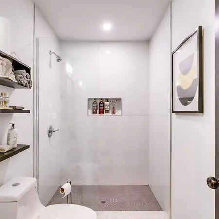 4 Mi To French Quarter: Walkable W/ Yard Apartment