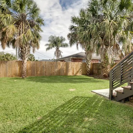 4 Mi To French Quarter: Walkable W/ Yard Apartment New Orleans