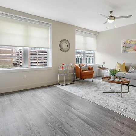 Stylish 1br In California Building Apartment