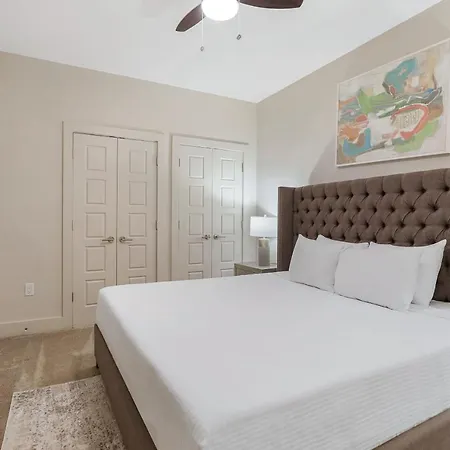 Stylish 1br In California Building New Orleans