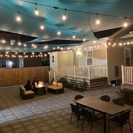 Chic 3br Nola Retreat, Streetcar Access, Ideal For Families & Friends