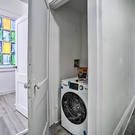 Holiday home Modern Nola Condo: 2 Mi To Bourbon Street New Orleans