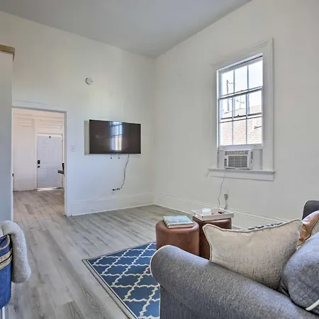 Modern Nola Condo: 2 Mi To Bourbon Street Holiday home