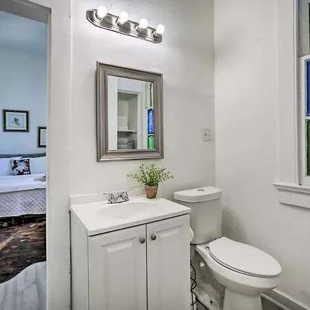 Holiday home Modern Nola Condo: 2 Mi To Bourbon Street *