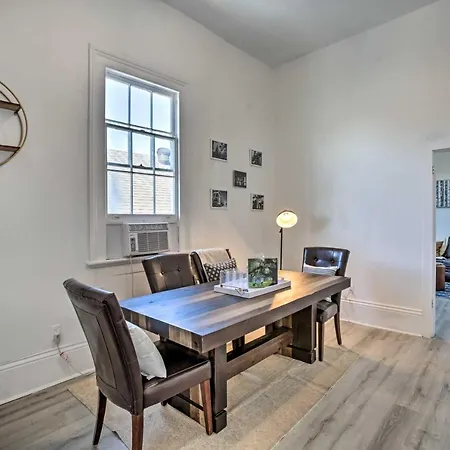 Holiday home Modern Nola Condo: 2 Mi To Bourbon Street *