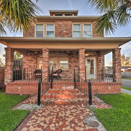 3 Mi To French Quarter: Family In New Orleans