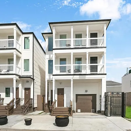 Apartment Stunning Near French Quarter *