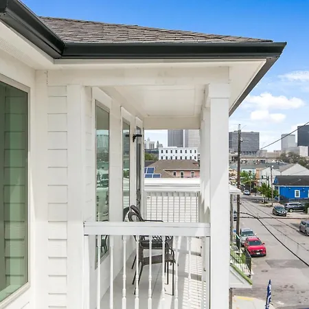 Breathtaking Near French Quarter Apartment New Orleans