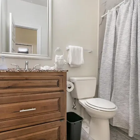 Apartment Breathtaking Near French Quarter