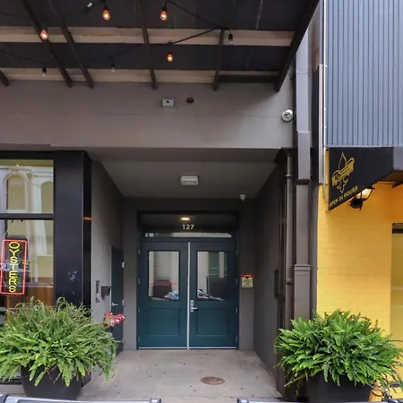 Aparthotel Roami At Bourbon Place New Orleans