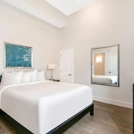 Stunning Near French Quarter Apartment New Orleans