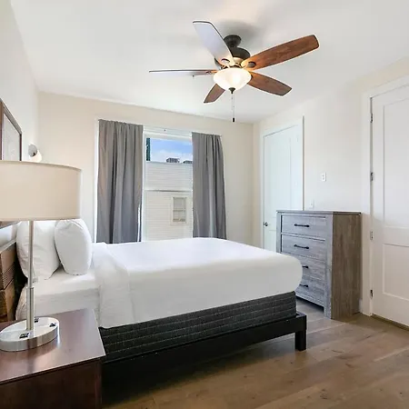 Stunning Near French Quarter Apartment New Orleans